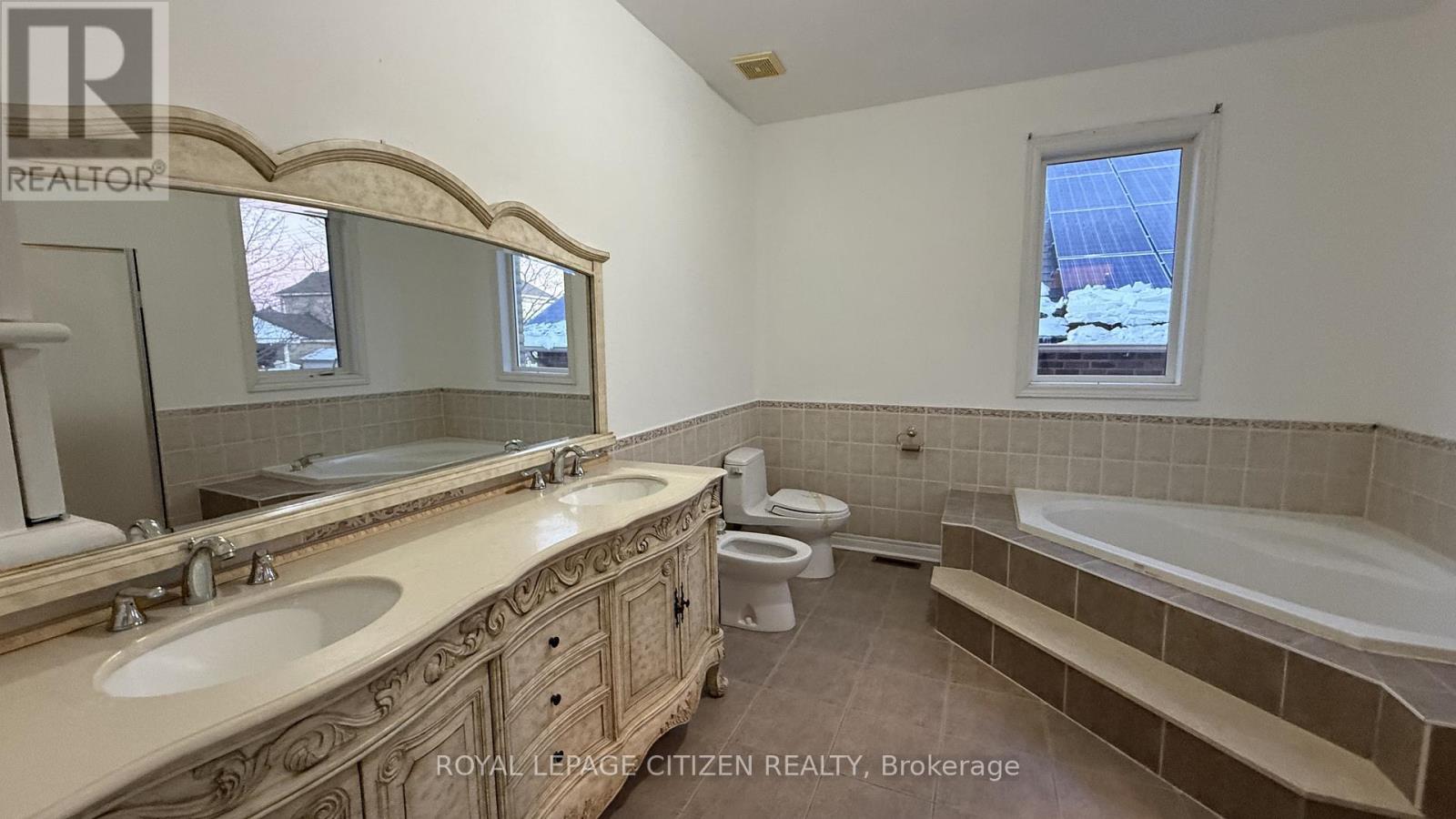 180 Kimber Crescent, Vaughan, Ontario  L4L 9K3 - Photo 12 - N12596192