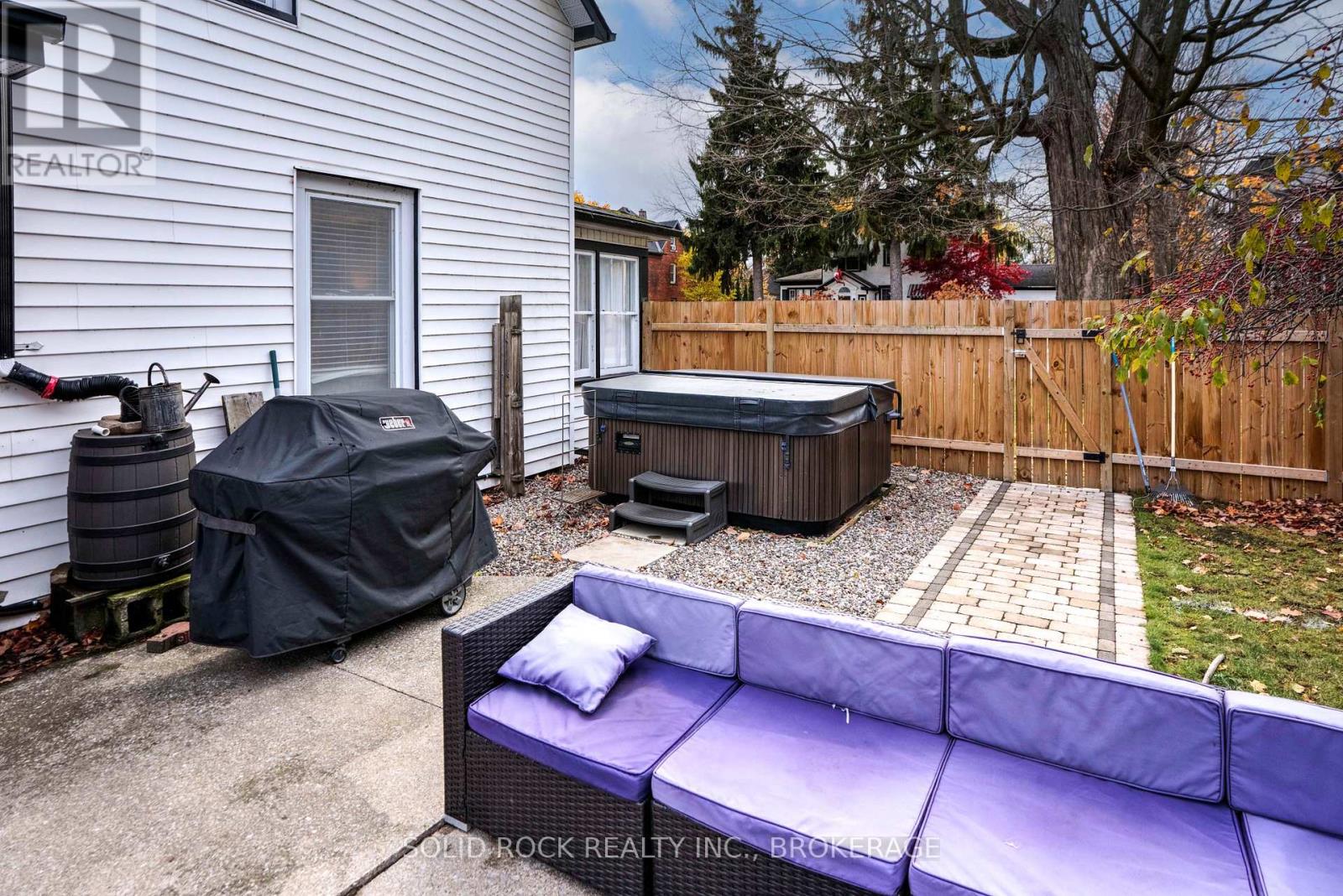 204 King Street W, Gananoque, Ontario  K7G 2G6 - Photo 31 - X12527948