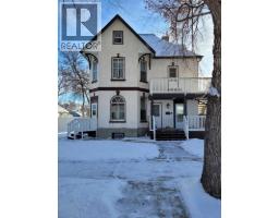 131, 819A 5 Street SE River Flats