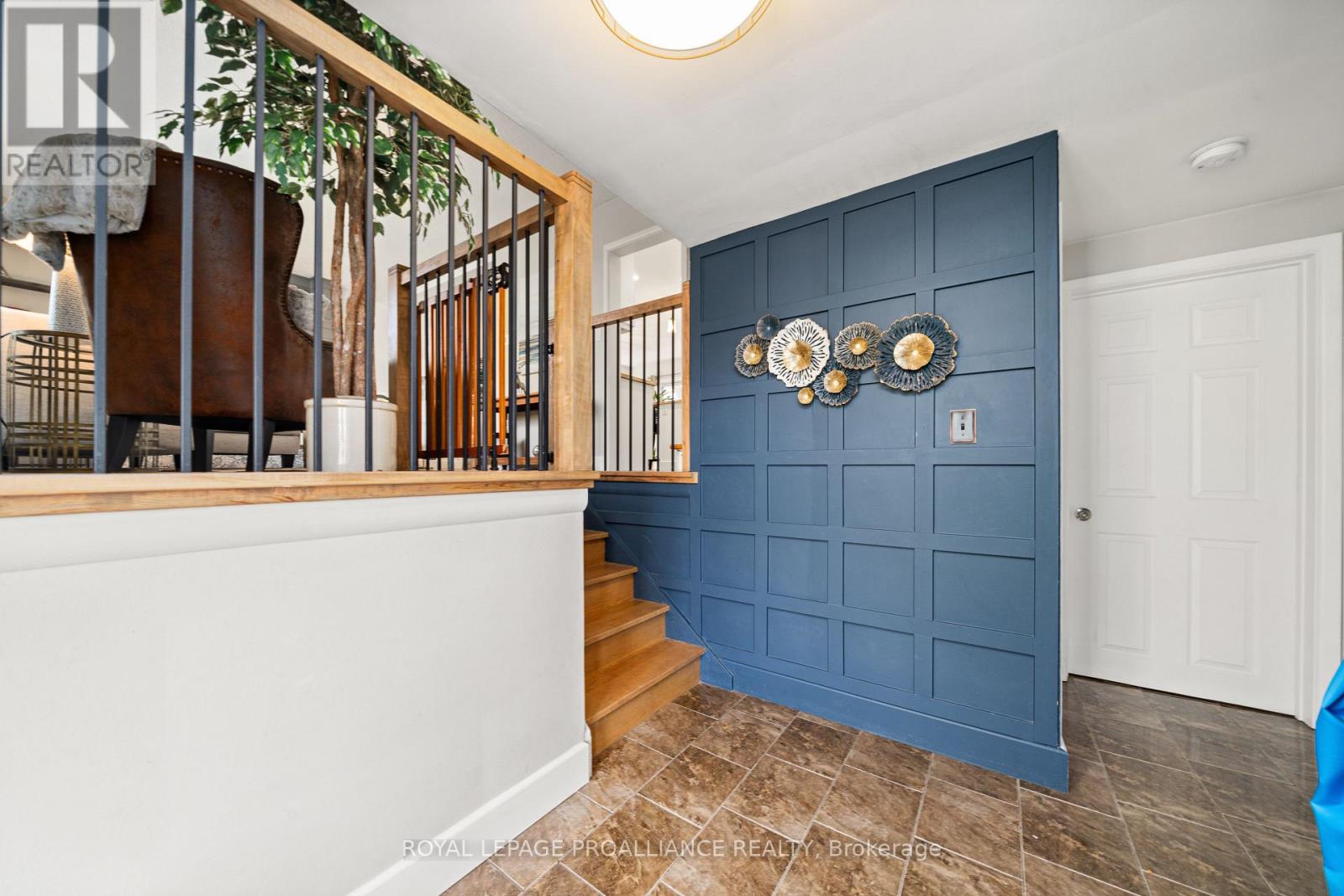 4 Kingsway Court, Belleville, Ontario  K8N 4P1 - Photo 6 - X12598990