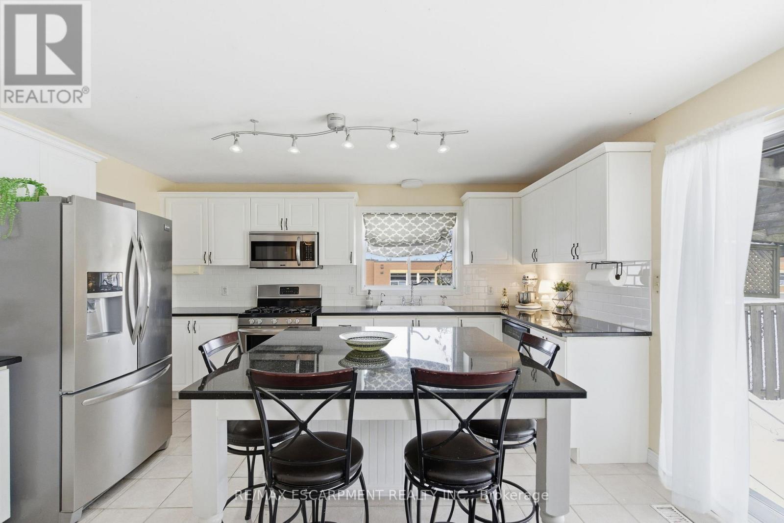 65 Thistlemoor Drive, Haldimand, Ontario  N3W 2K5 - Photo 14 - X12598840