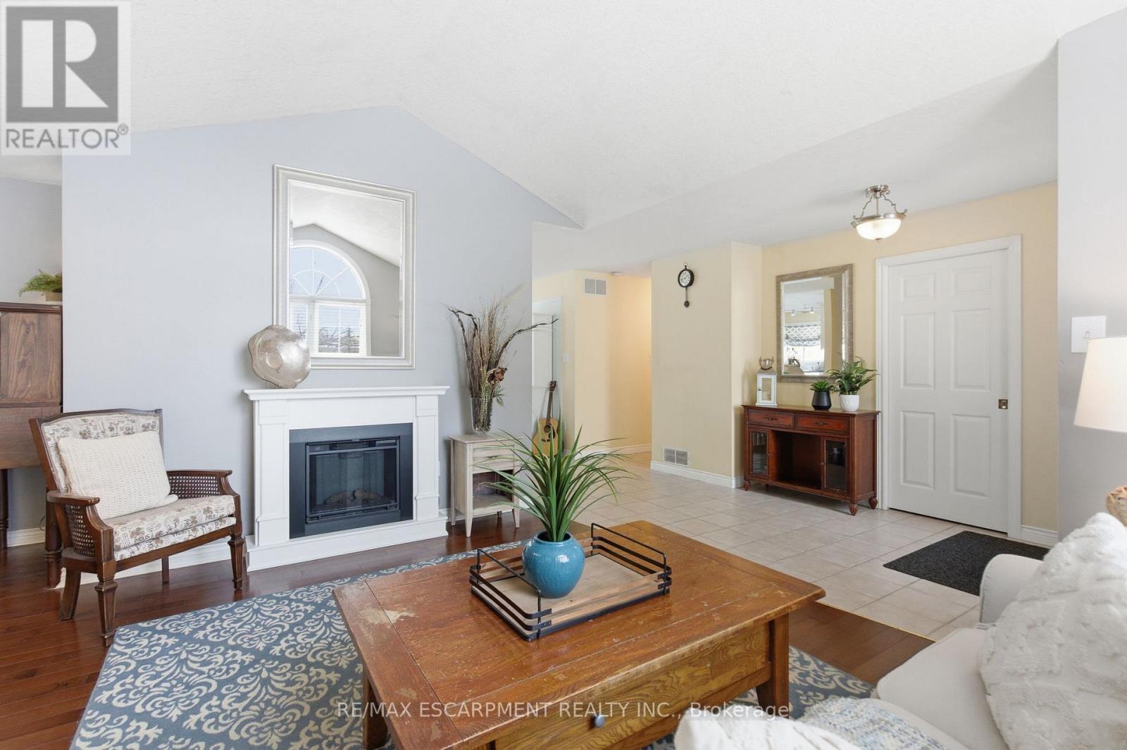 65 Thistlemoor Drive, Haldimand, Ontario  N3W 2K5 - Photo 9 - X12598840