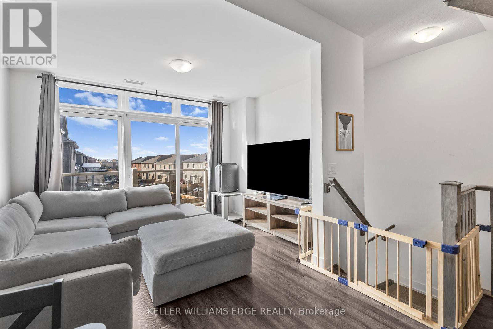 16 - 261 Skinner Road, Hamilton, Ontario  L8B 1W6 - Photo 3 - X12598918