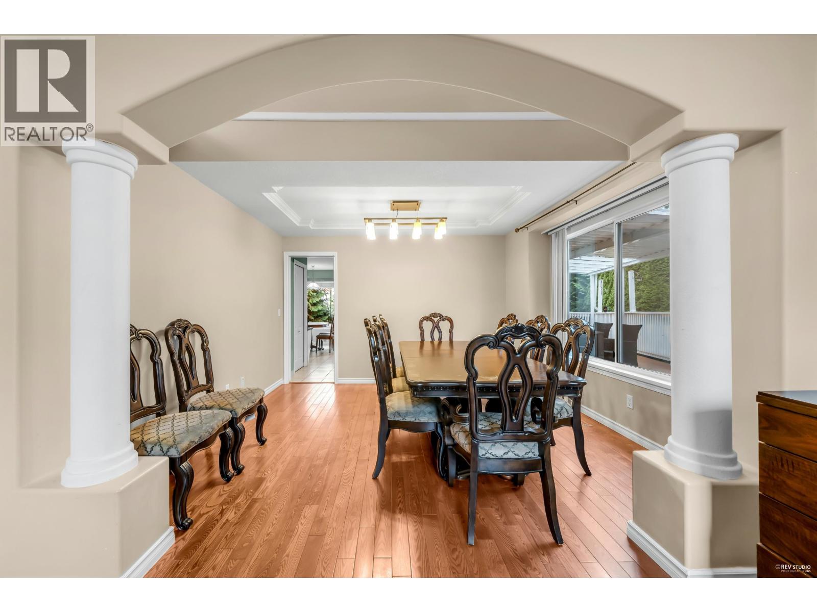 2806 Silverberry Court, Coquitlam, British Columbia  V3E 2S7 - Photo 3 - R3071797