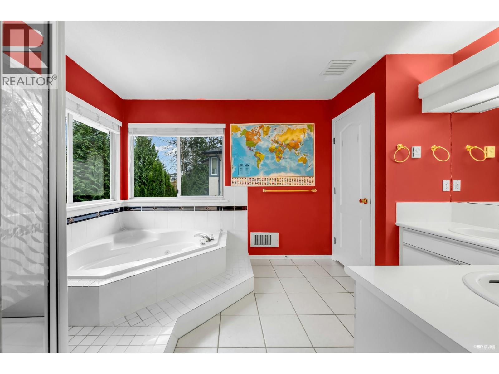 2806 Silverberry Court, Coquitlam, British Columbia  V3E 2S7 - Photo 10 - R3071797