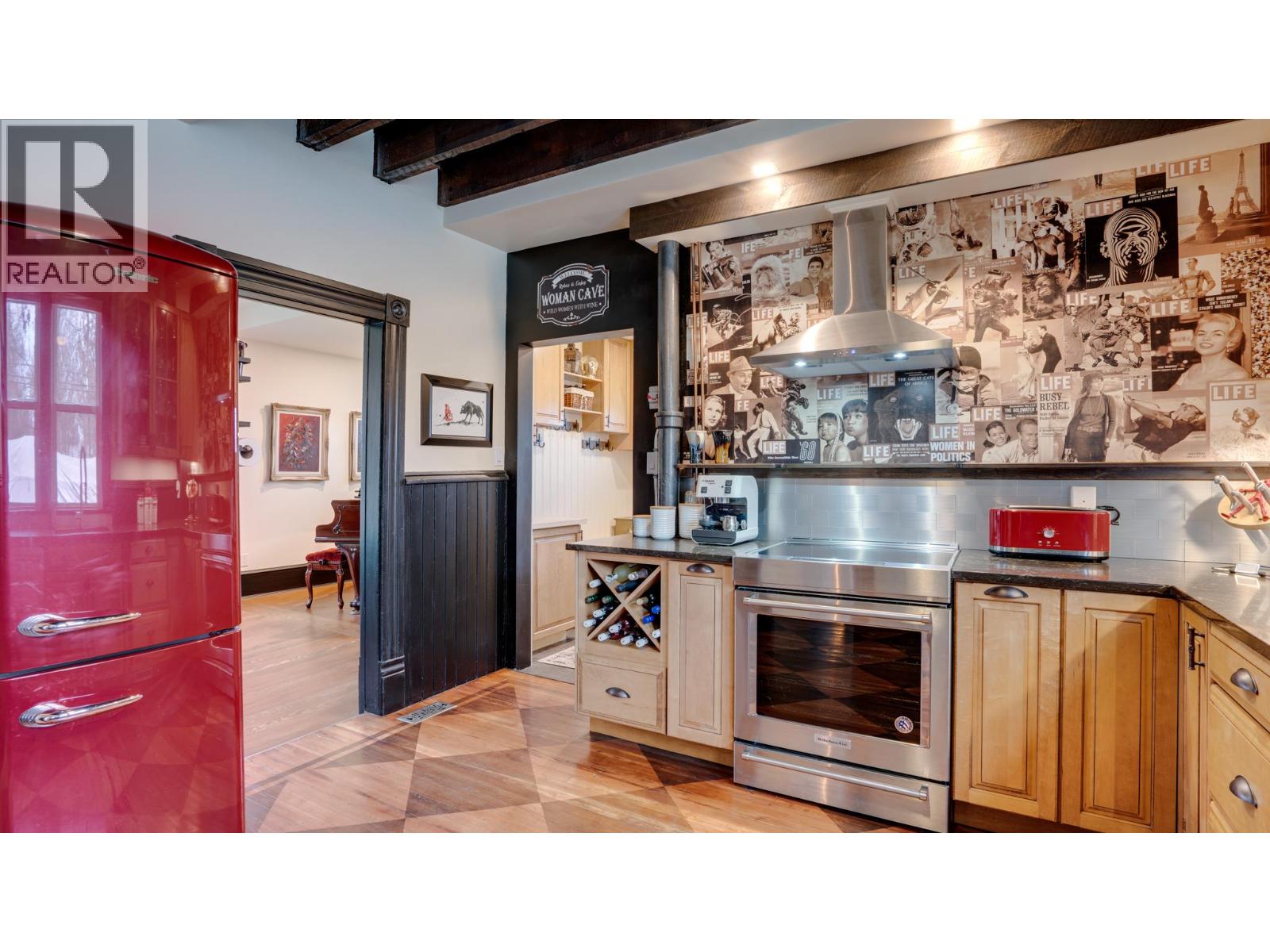 3102 Pleasant Valley Road, Vernon, British Columbia  V1T 4L3 - Photo 15 - 10370368