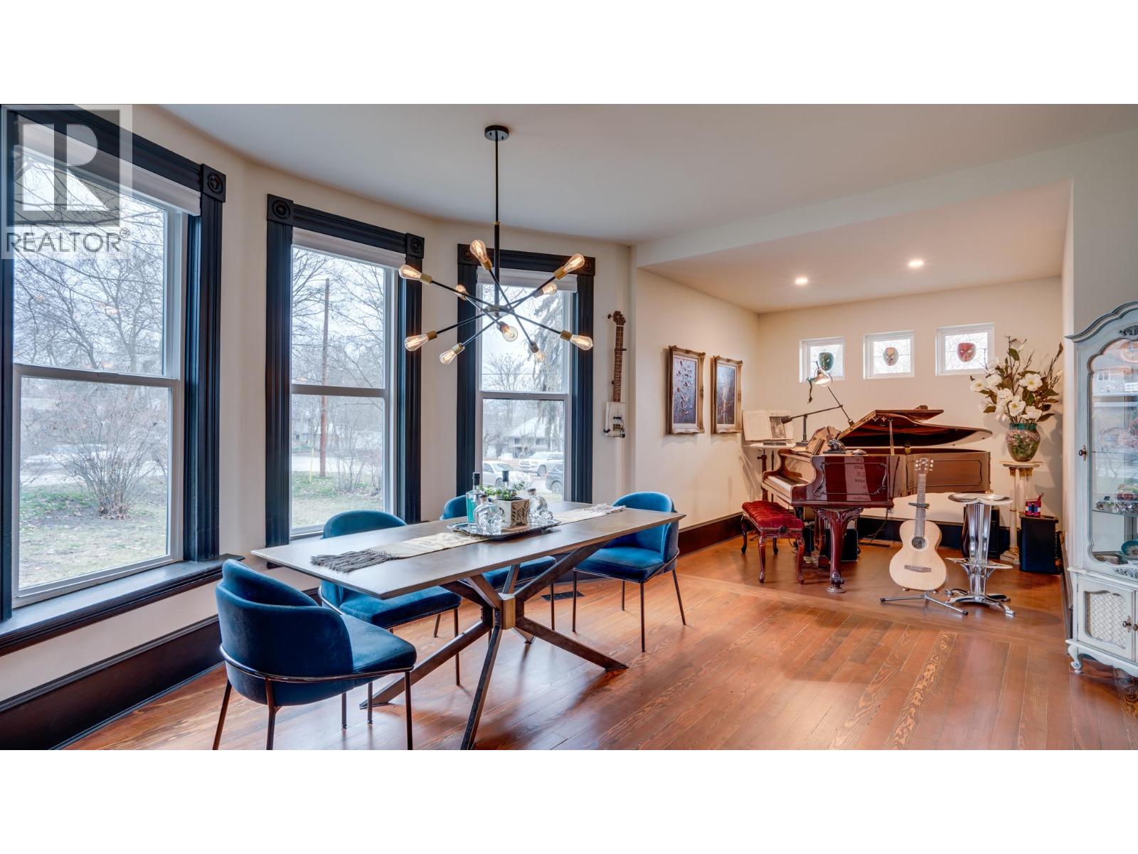 3102 Pleasant Valley Road, Vernon, British Columbia  V1T 4L3 - Photo 23 - 10370368