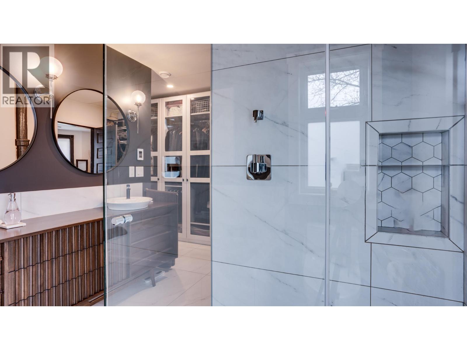 3102 Pleasant Valley Road, Vernon, British Columbia  V1T 4L3 - Photo 34 - 10370368