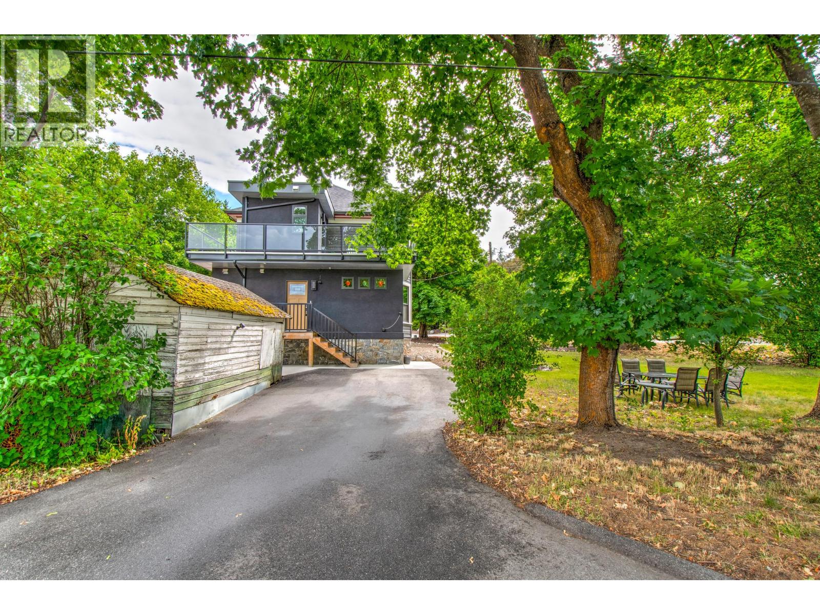 3102 Pleasant Valley Road, Vernon, British Columbia  V1T 4L3 - Photo 5 - 10370368