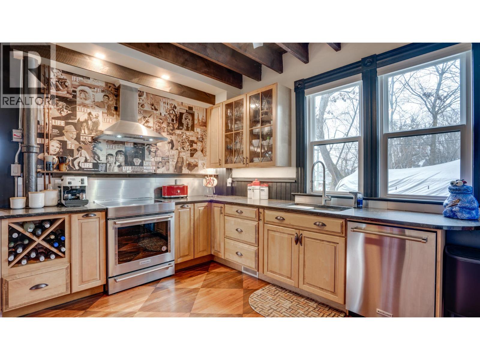 3102 Pleasant Valley Road, Vernon, British Columbia  V1T 4L3 - Photo 12 - 10370368