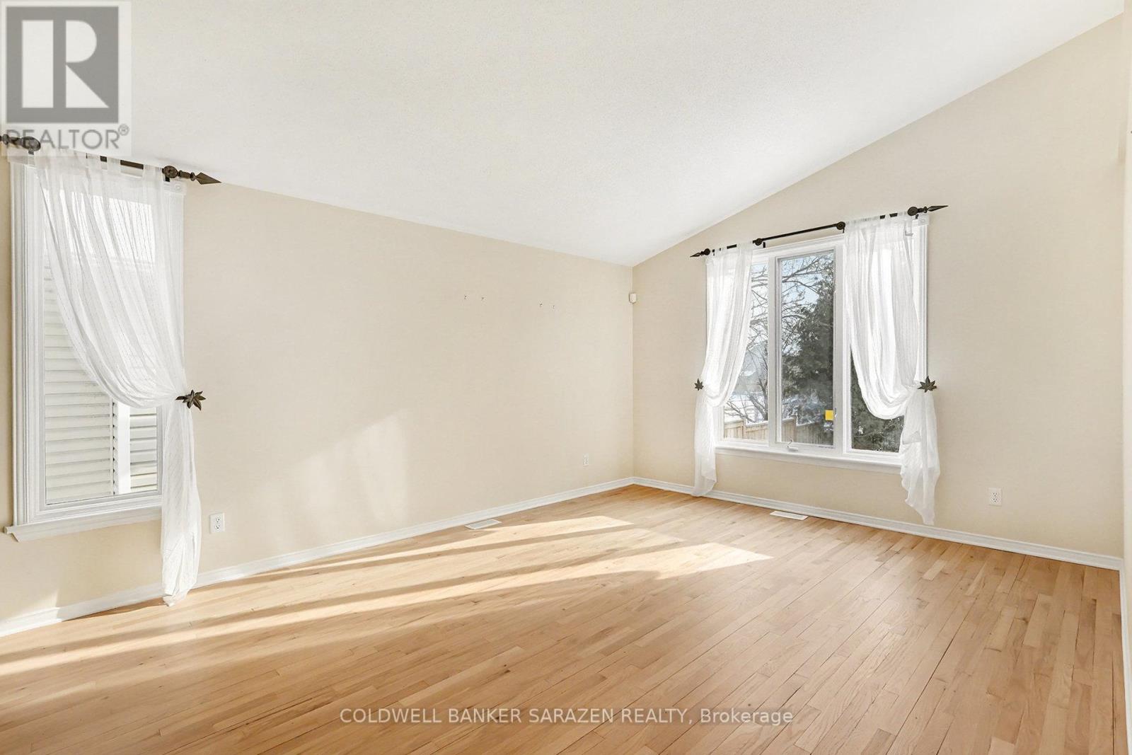 5132 Lerner Way, Ottawa, Ontario  K1J 1B4 - Photo 11 - X12599104