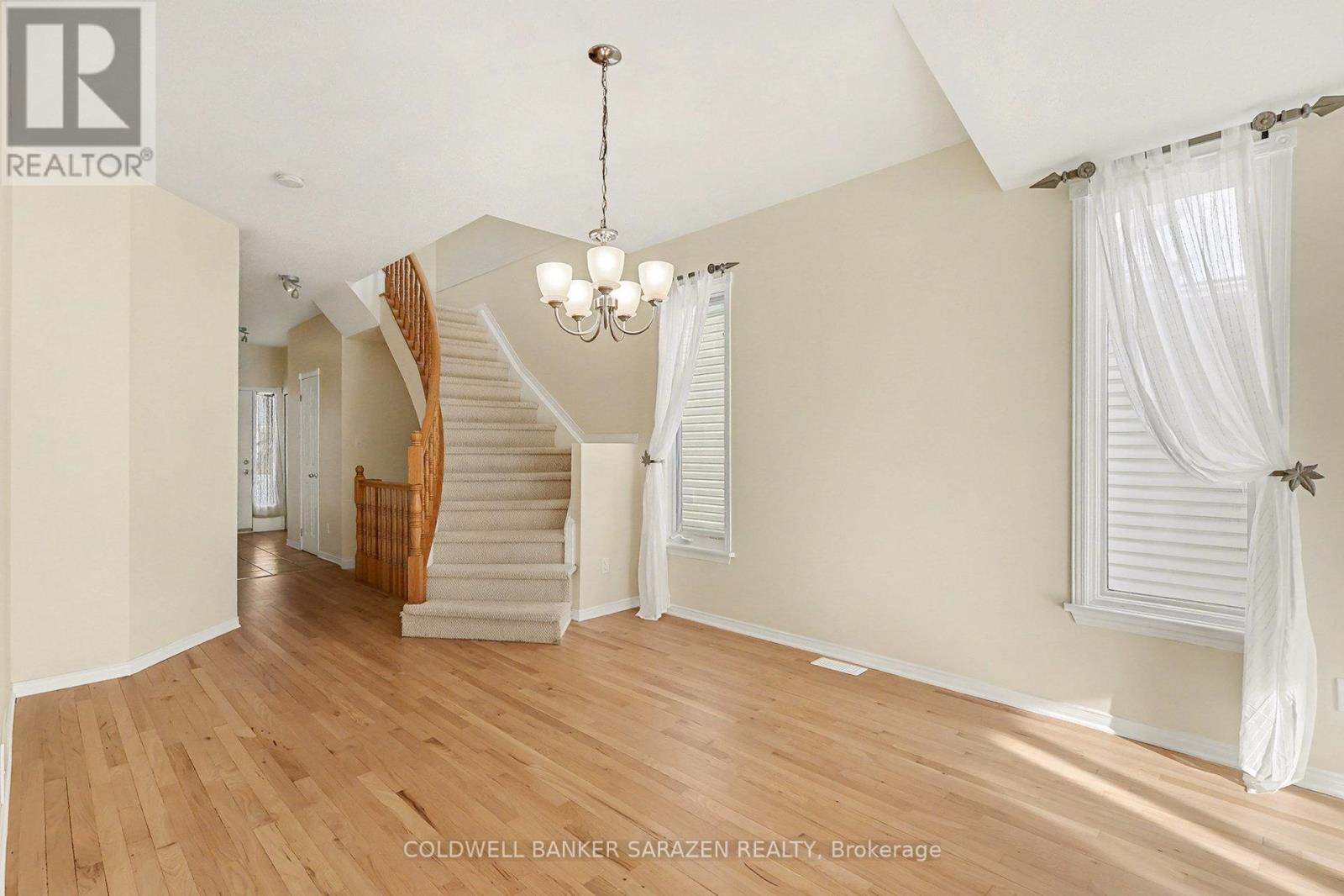 5132 Lerner Way, Ottawa, Ontario  K1J 1B4 - Photo 8 - X12599104