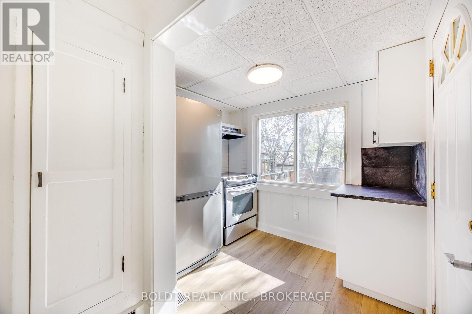 8 Chelsea Street, St. Catharines, Ontario  L2P 3B8 - Photo 12 - X12598960