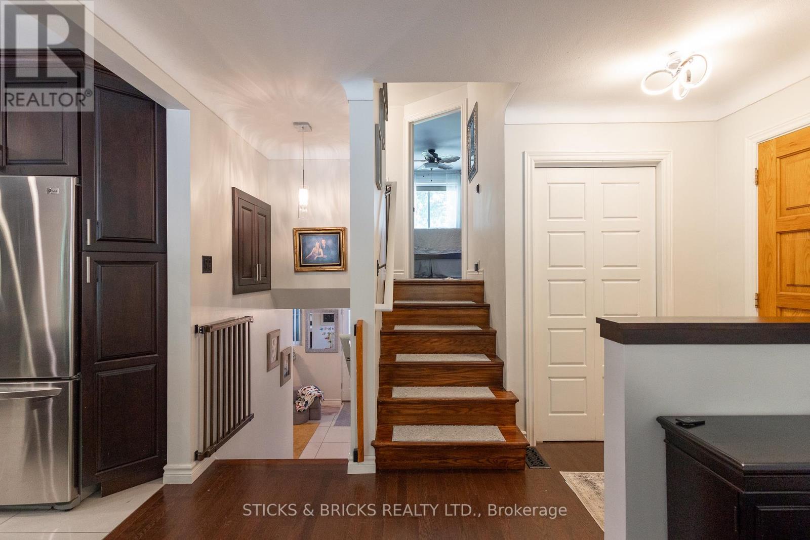 2530 Dorchester Road, Niagara Falls, Ontario  L2J 2Y8 - Photo 14 - X12598974