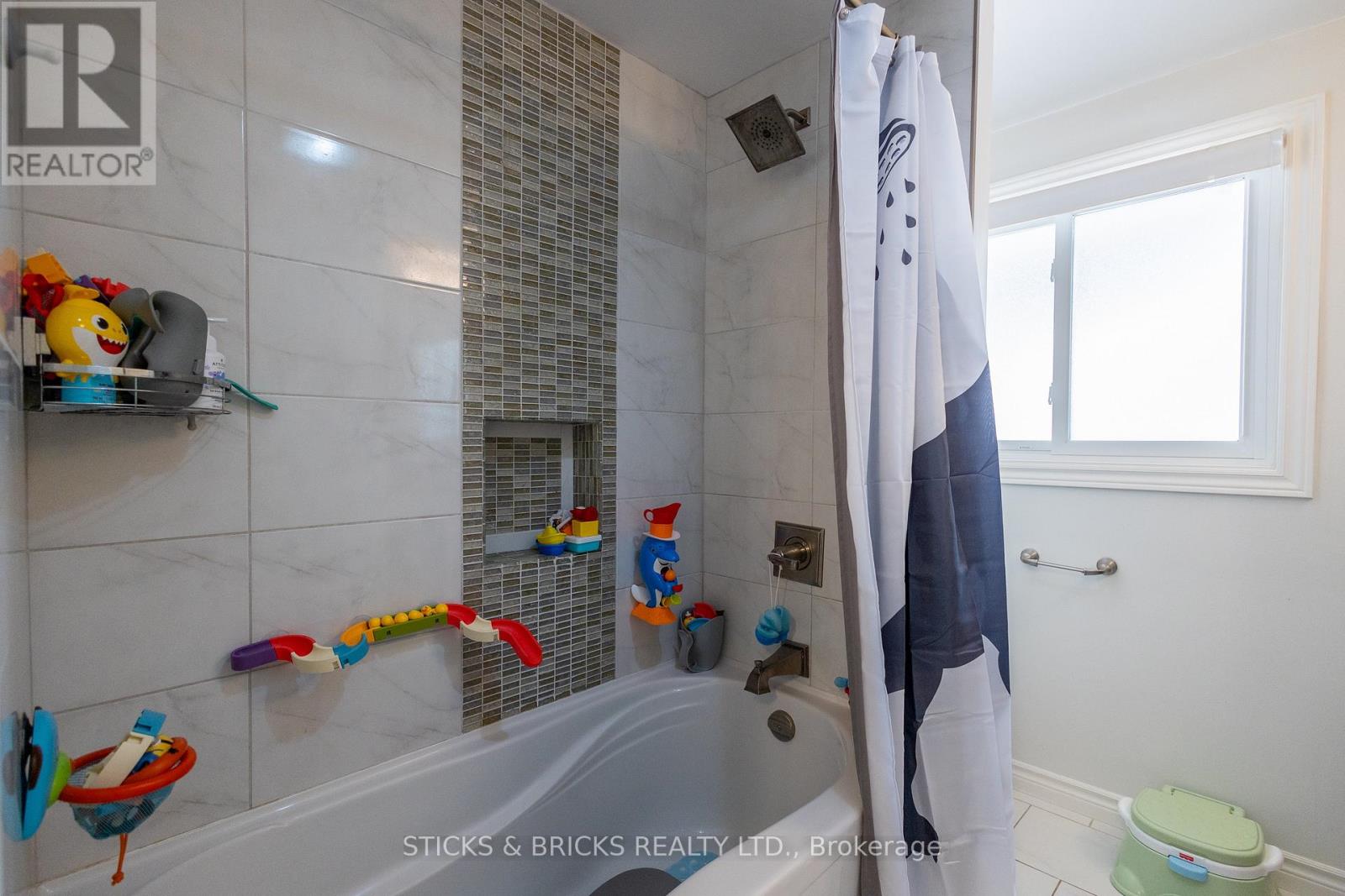 2530 Dorchester Road, Niagara Falls, Ontario  L2J 2Y8 - Photo 23 - X12598974