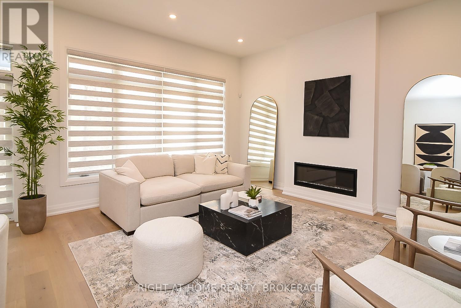 7 - 3318 Weinbrenner Road, Niagara Falls, Ontario  L2G 3S2 - Photo 4 - X12599006