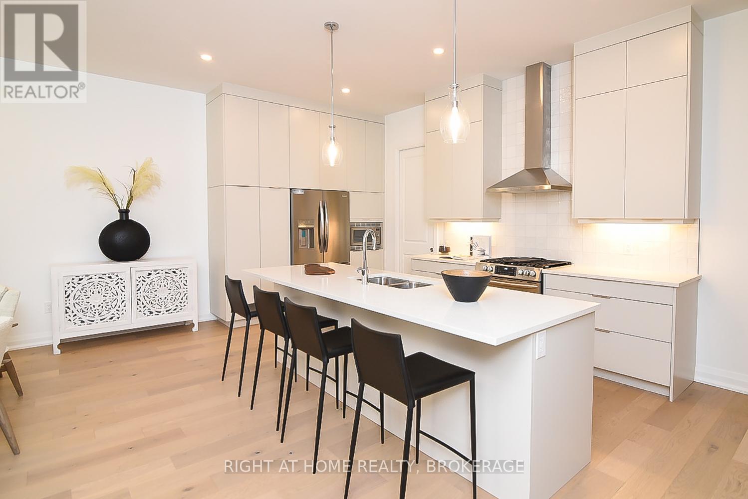 7 - 3318 Weinbrenner Road, Niagara Falls, Ontario  L2G 3S2 - Photo 9 - X12599006