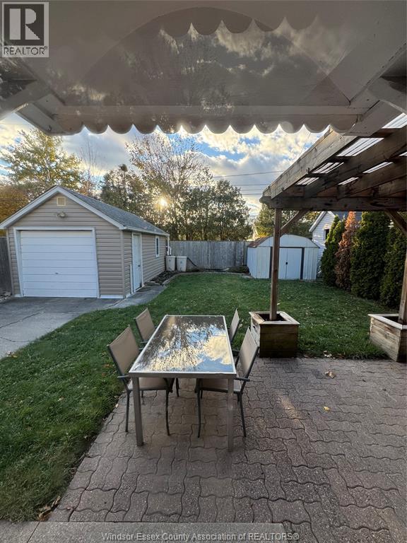 1807 Hickory, Windsor, Ontario  N8W 3X3 - Photo 18 - 25031116