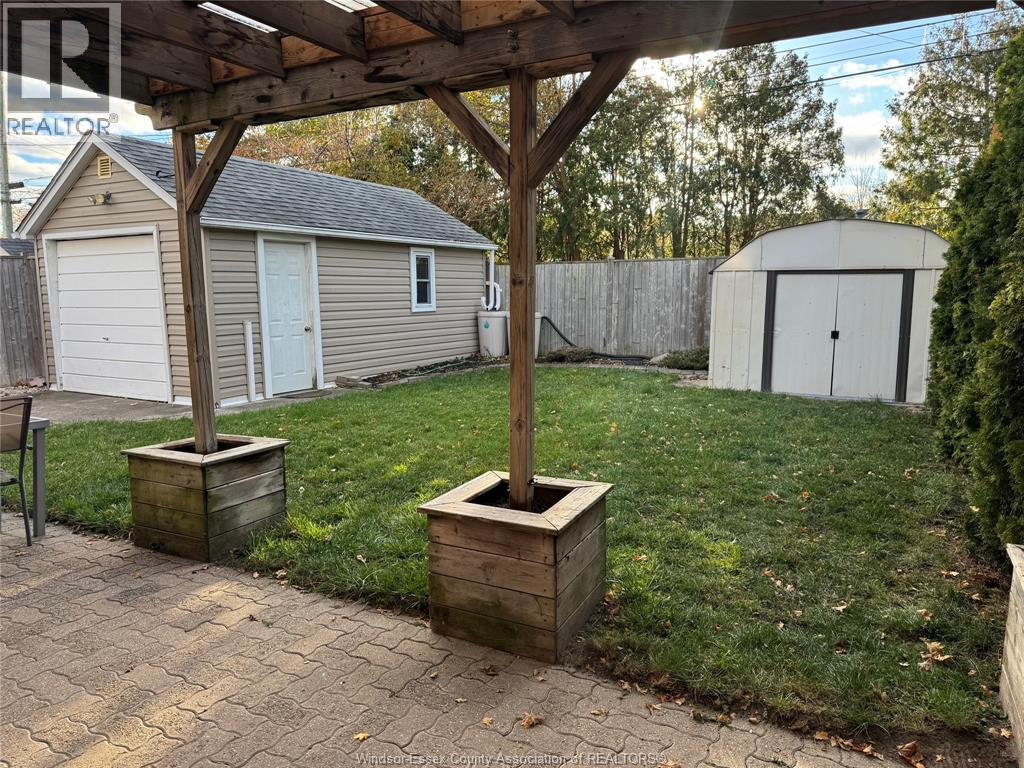 1807 Hickory, Windsor, Ontario  N8W 3X3 - Photo 19 - 25031116