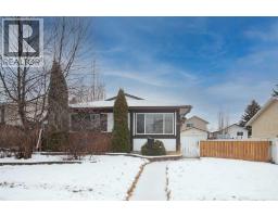 99 Dawson Street Deer Park Village, Red Deer, Ca