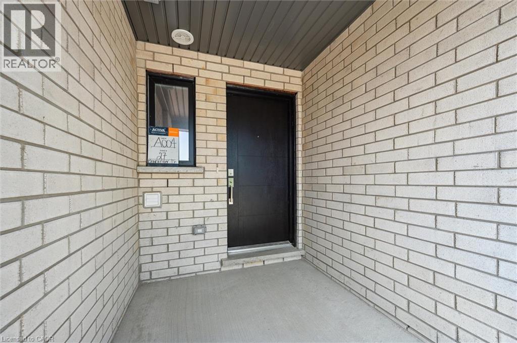 27 Benninger Drive, Kitchener, Ontario  N2E 0K4 - Photo 2 - 40791378