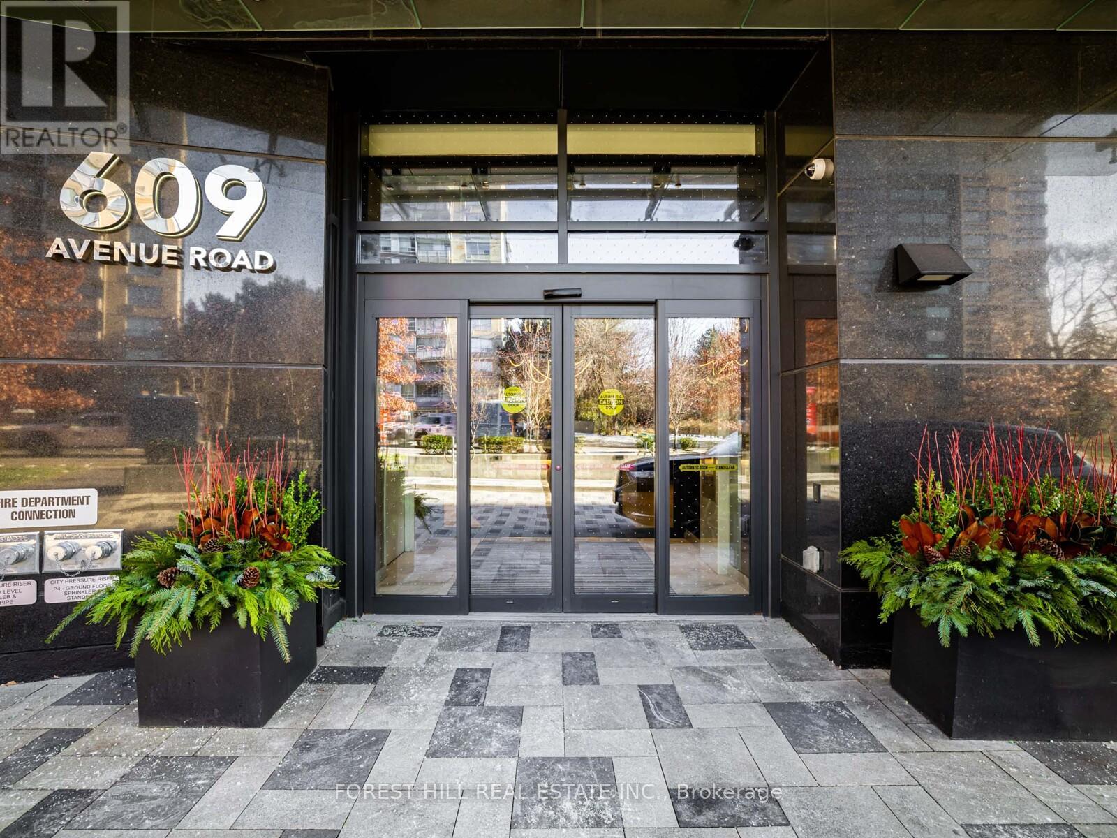 1202 - 609 Avenue Road, Toronto, Ontario  M4V 2K3 - Photo 2 - C12598968