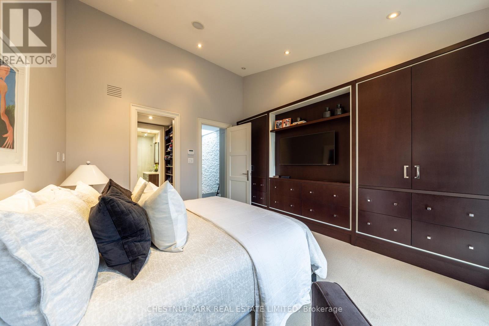 70 Summerhill Gardens, Toronto, Ontario  M4T 1B4 - Photo 15 - C12599048