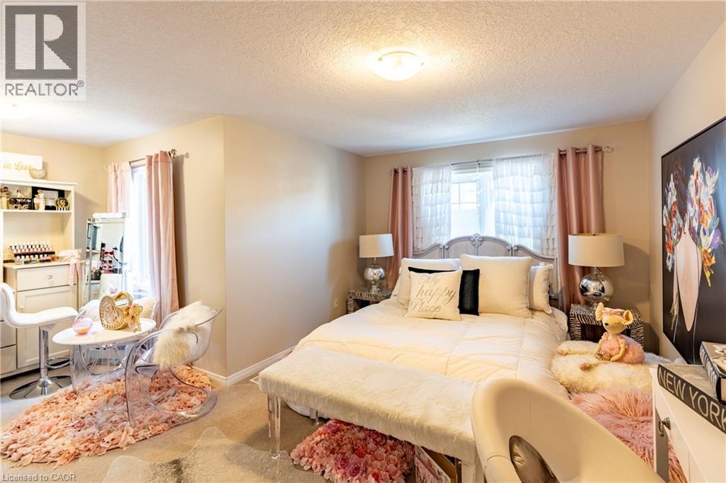 102 Donnenwerth Drive, Kitchener, Ontario  N2E 4C9 - Photo 23 - 40789092