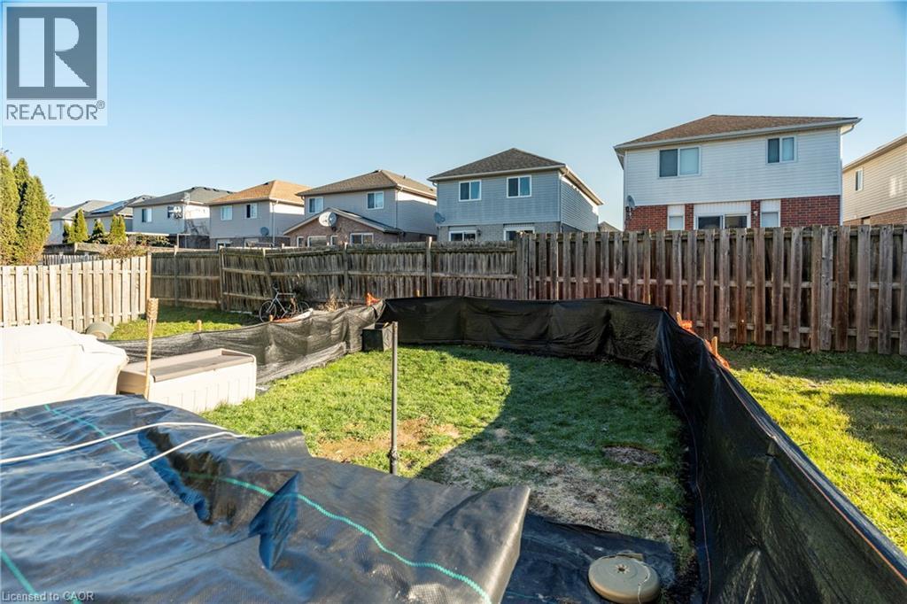 102 Donnenwerth Drive, Kitchener, Ontario  N2E 4C9 - Photo 27 - 40789092