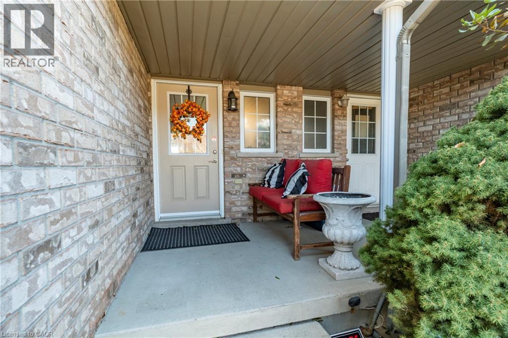 102 Donnenwerth Drive, Kitchener, Ontario  N2E 4C9 - Photo 4 - 40789092