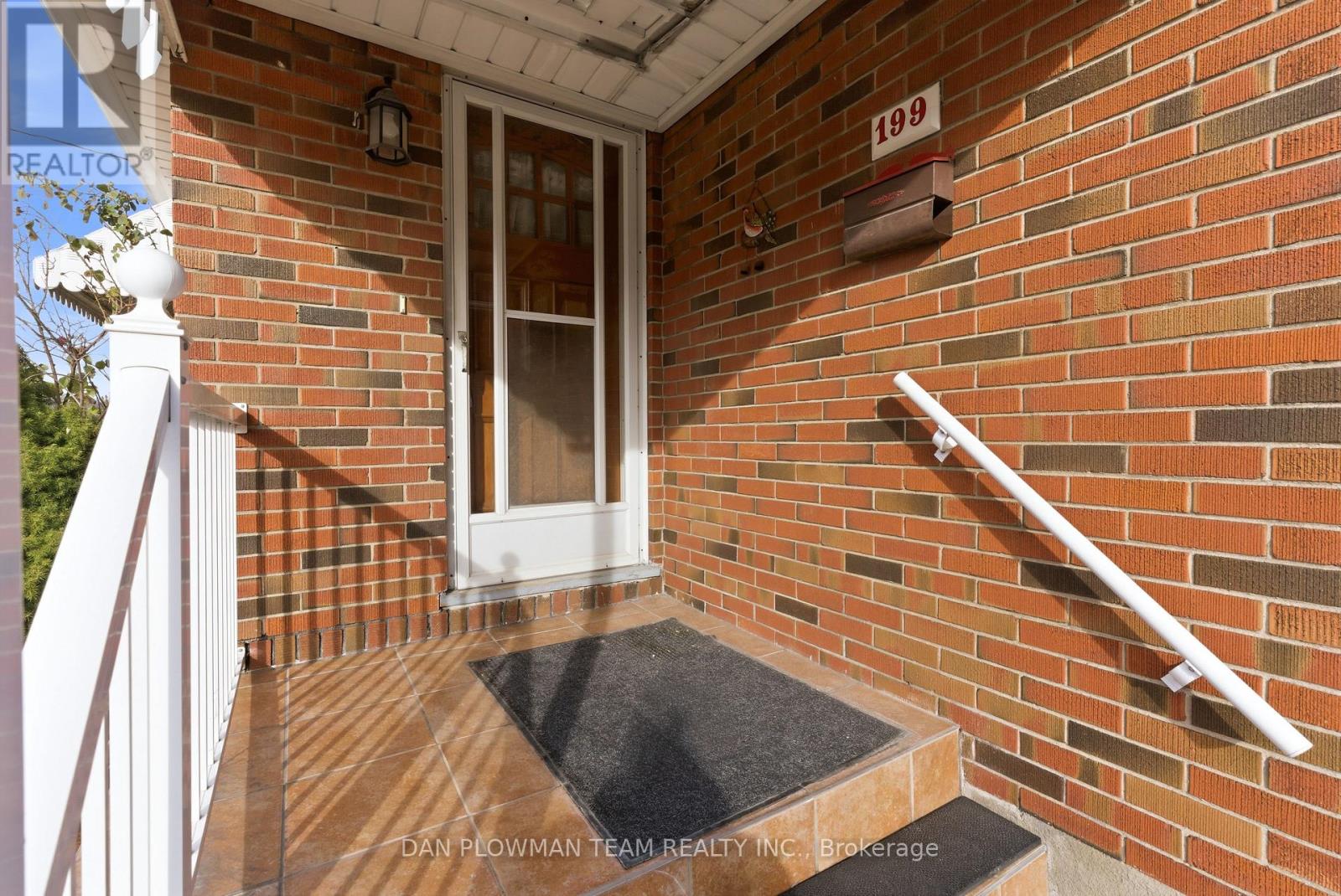 199 Chadburn Street, Oshawa, Ontario  L1H 5V5 - Photo 4 - E12599088