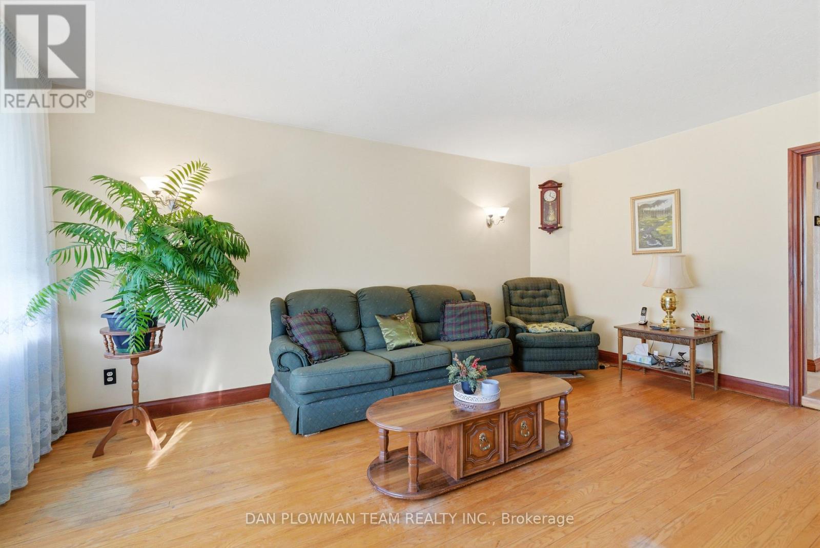 199 Chadburn Street, Oshawa, Ontario  L1H 5V5 - Photo 5 - E12599088