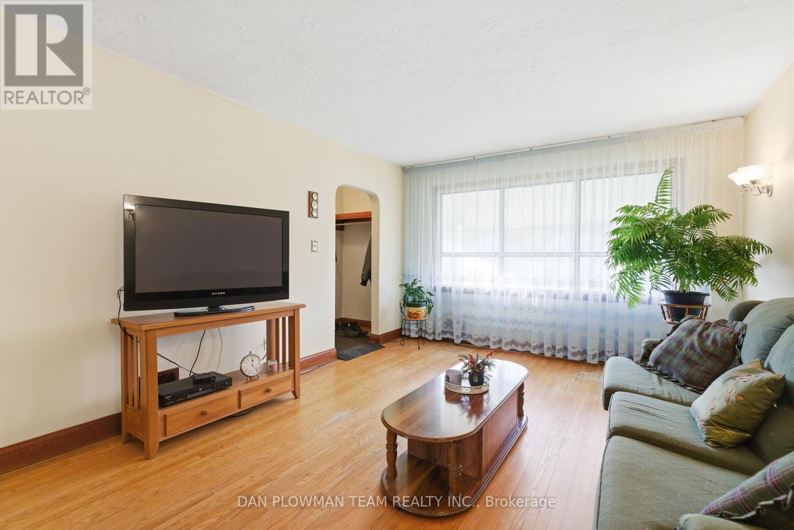 199 Chadburn Street, Oshawa, Ontario  L1H 5V5 - Photo 6 - E12599088