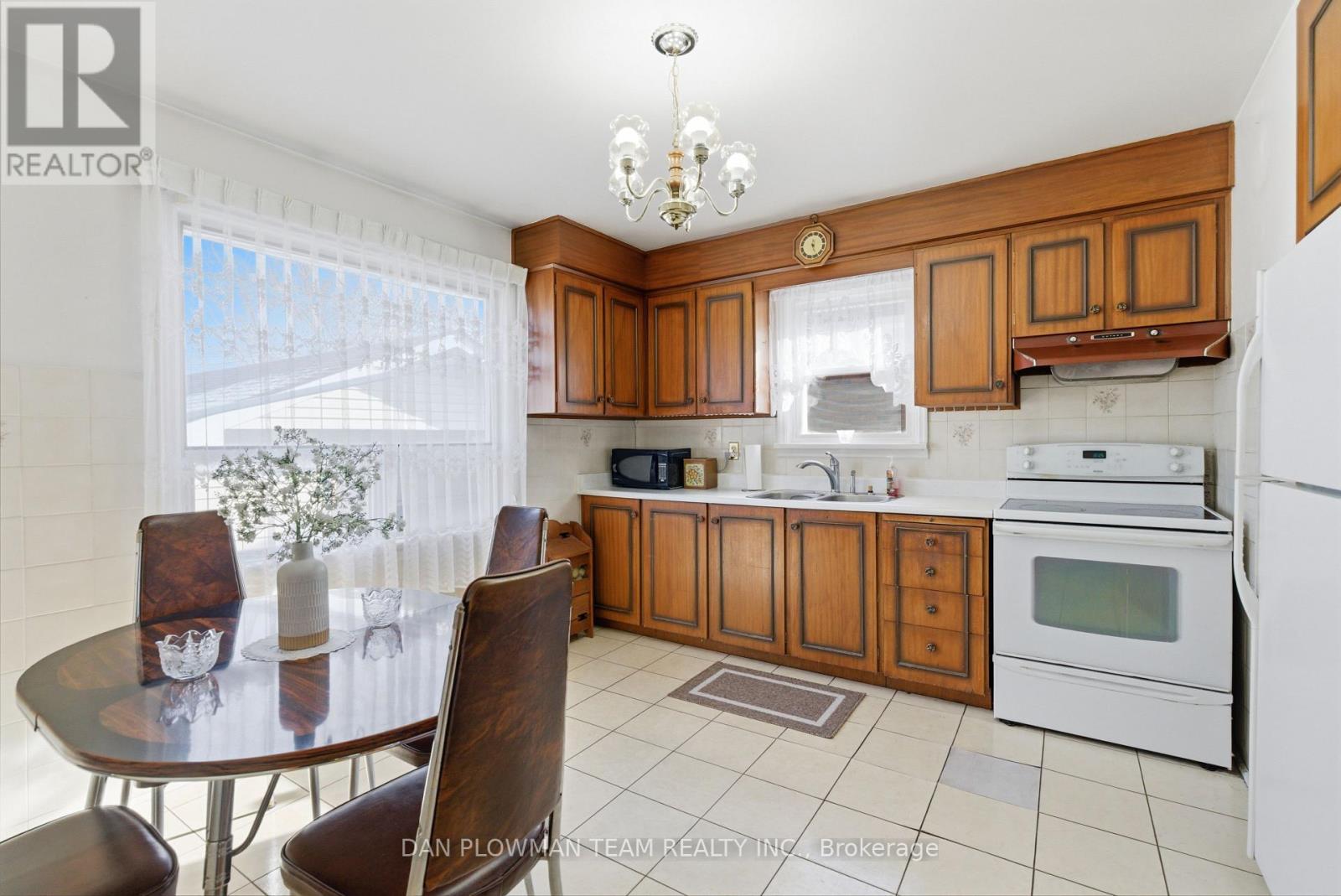 199 Chadburn Street, Oshawa, Ontario  L1H 5V5 - Photo 8 - E12599088