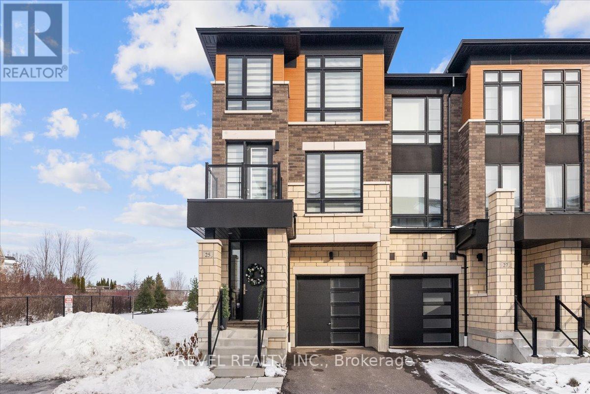 25 LAKE TRAIL WAY, Whitby, Ontario