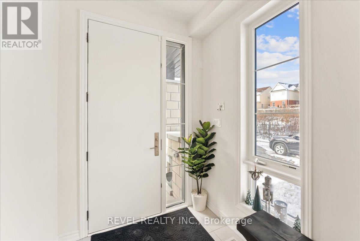 25 Lake Trail Way, Whitby, Ontario L1M 0M3 - Photo 4 - E12599090