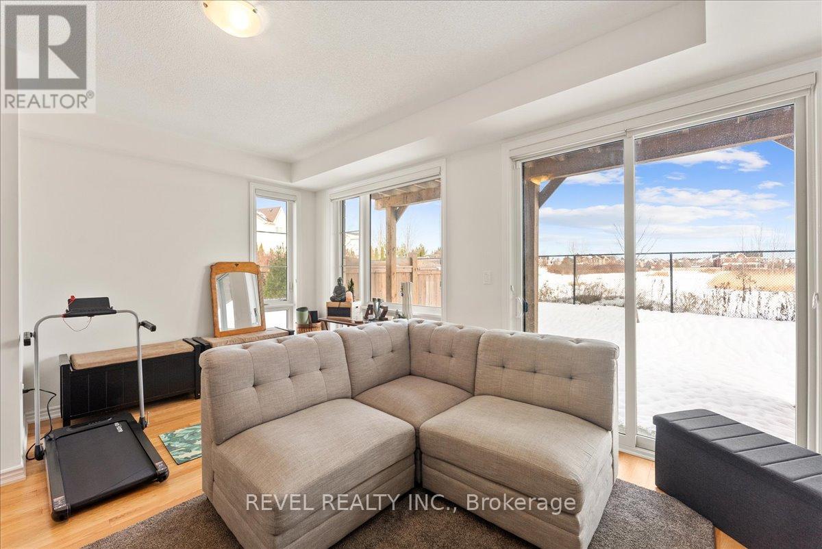 25 Lake Trail Way, Whitby, Ontario L1M 0M3 - Photo 6 - E12599090