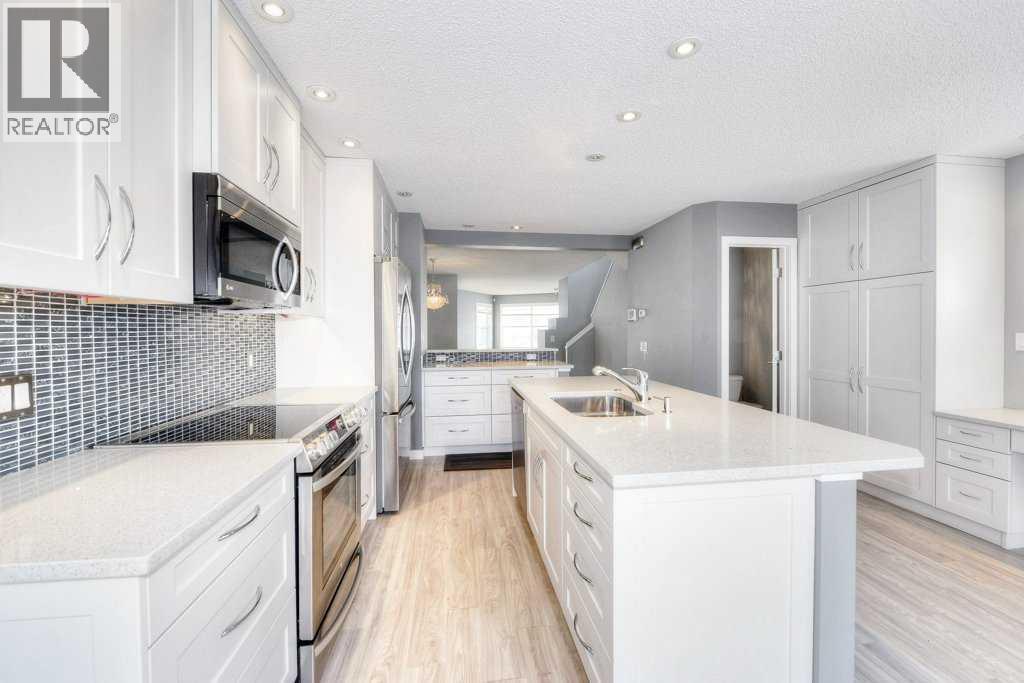 2206 30 Avenue Sw, Calgary, Alberta  T2T 1R7 - Photo 9 - A2272958