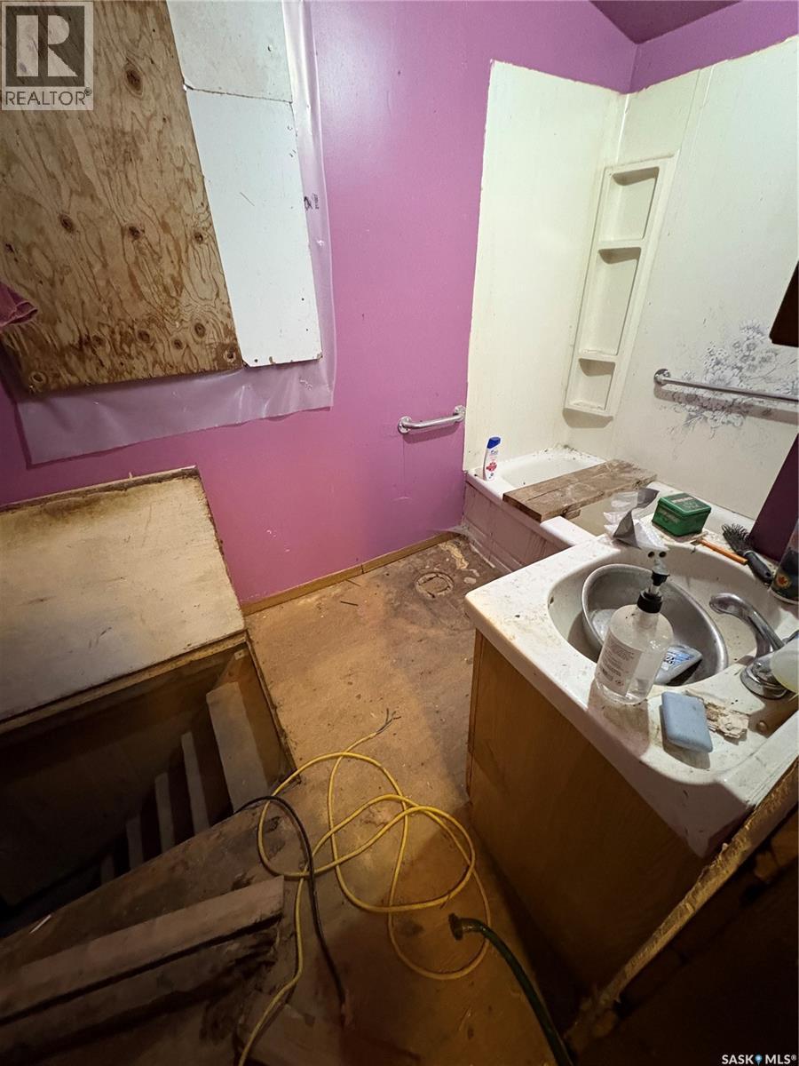 224 Arpad Avenue, Lestock, Saskatchewan  S0A 2C0 - Photo 4 - SK025159