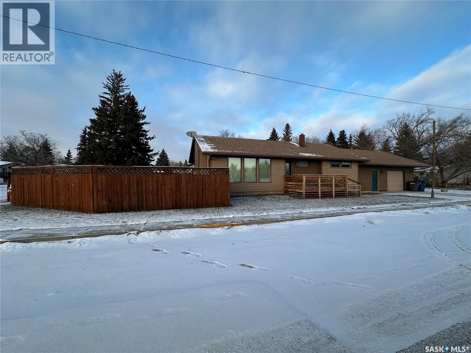 801 5th AVENUE, Whitewood, Saskatchewan
