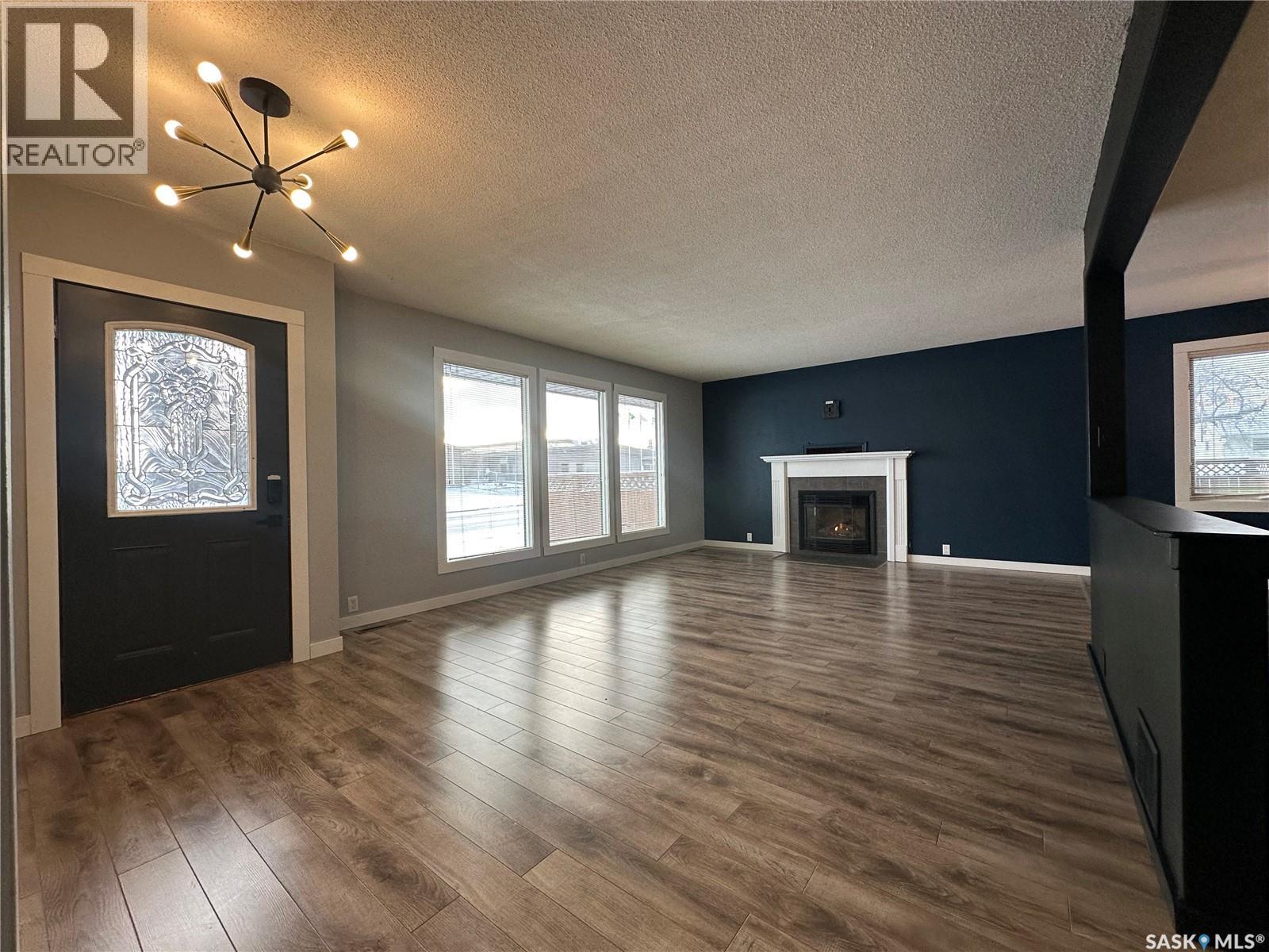 801 5th Avenue, Whitewood, Saskatchewan  S0G 5C0 - Photo 17 - SK025158