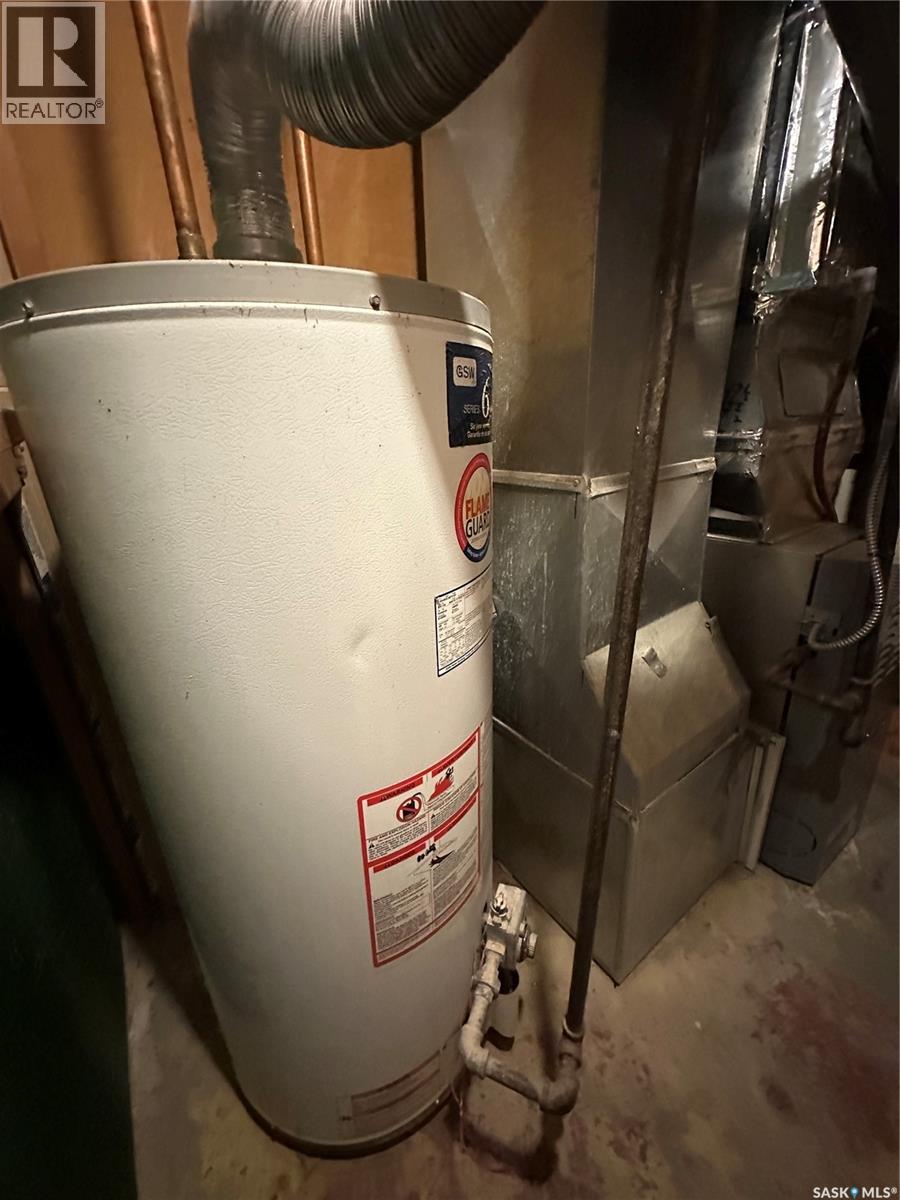 801 5th Avenue, Whitewood, Saskatchewan  S0G 5C0 - Photo 35 - SK025158