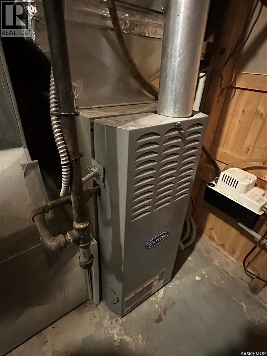 801 5th Avenue, Whitewood, Saskatchewan  S0G 5C0 - Photo 36 - SK025158