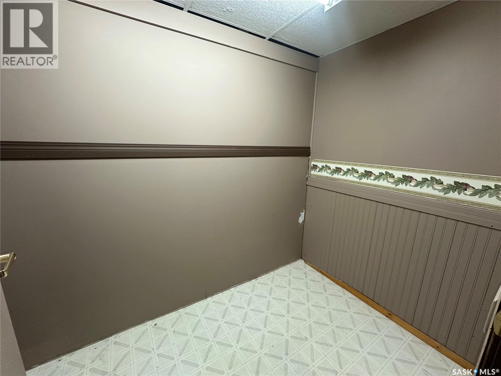 801 5th Avenue, Whitewood, Saskatchewan  S0G 5C0 - Photo 39 - SK025158