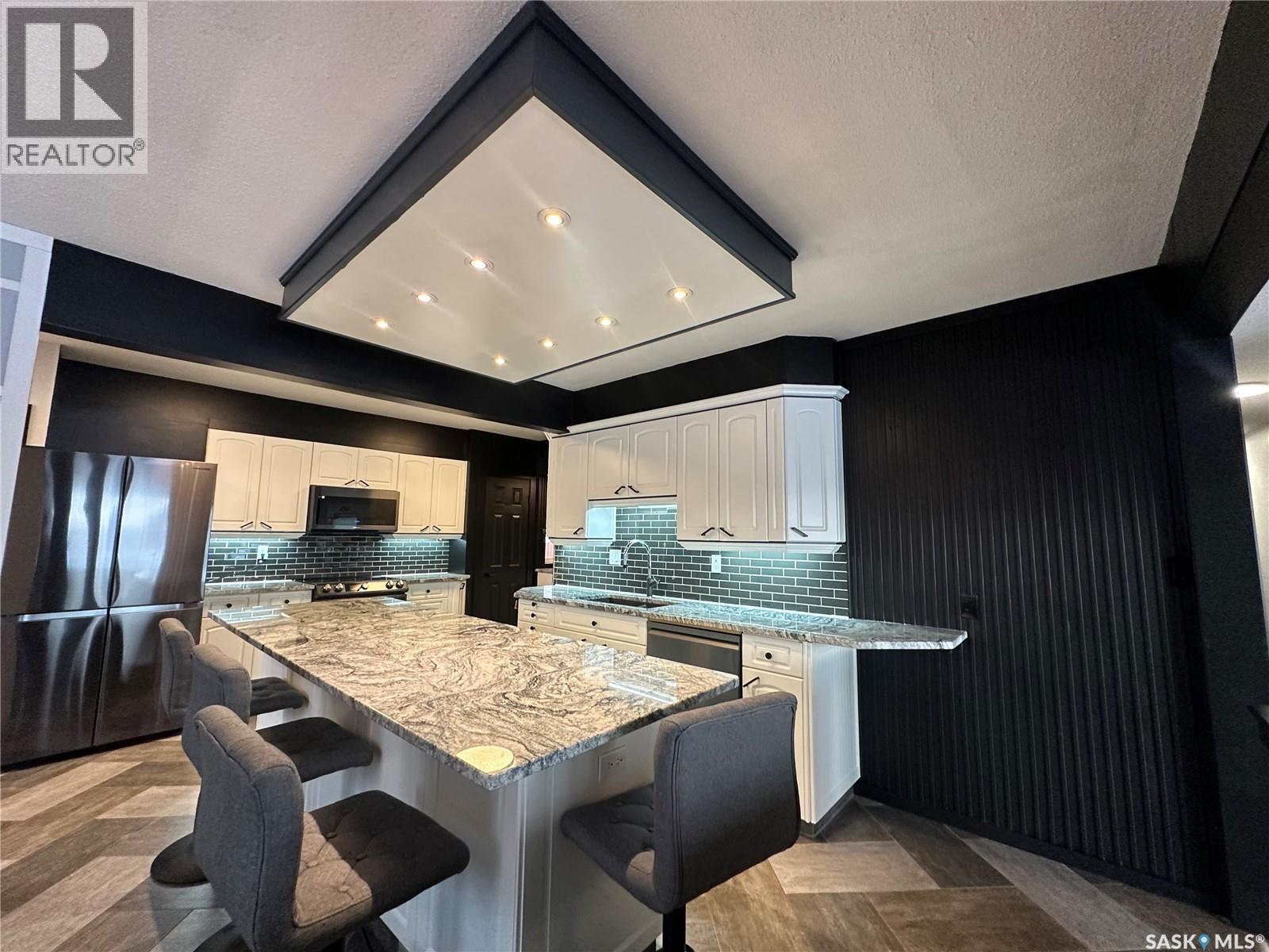 801 5th Avenue, Whitewood, Saskatchewan  S0G 5C0 - Photo 5 - SK025158