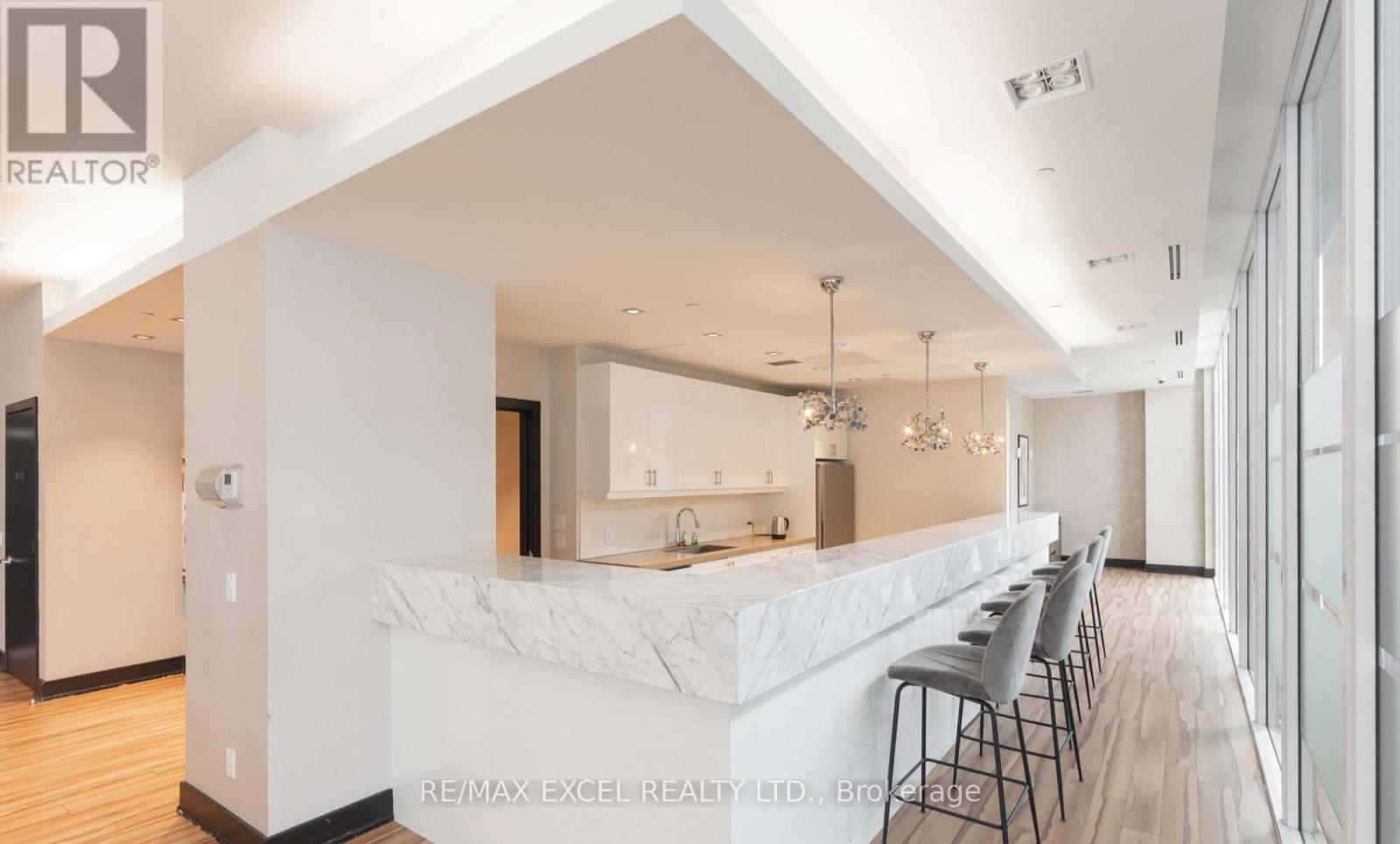 1106 - 9618 Yonge Street, Richmond Hill, Ontario  L4C 0X5 - Photo 15 - N12599114