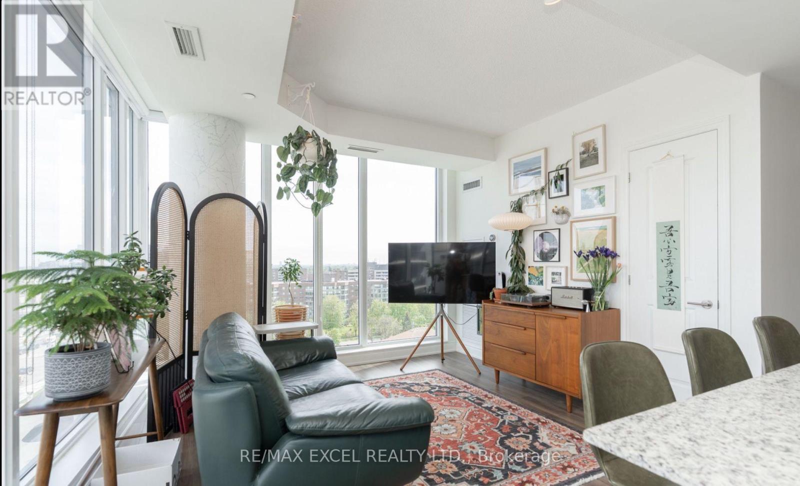 1106 - 9618 Yonge Street, Richmond Hill, Ontario  L4C 0X5 - Photo 4 - N12599114