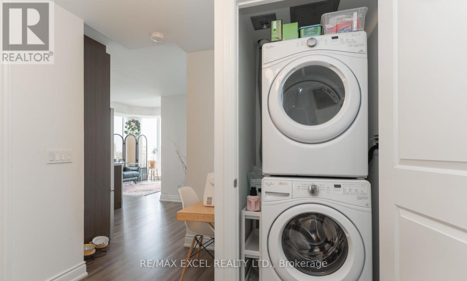 1106 - 9618 Yonge Street, Richmond Hill, Ontario  L4C 0X5 - Photo 6 - N12599114