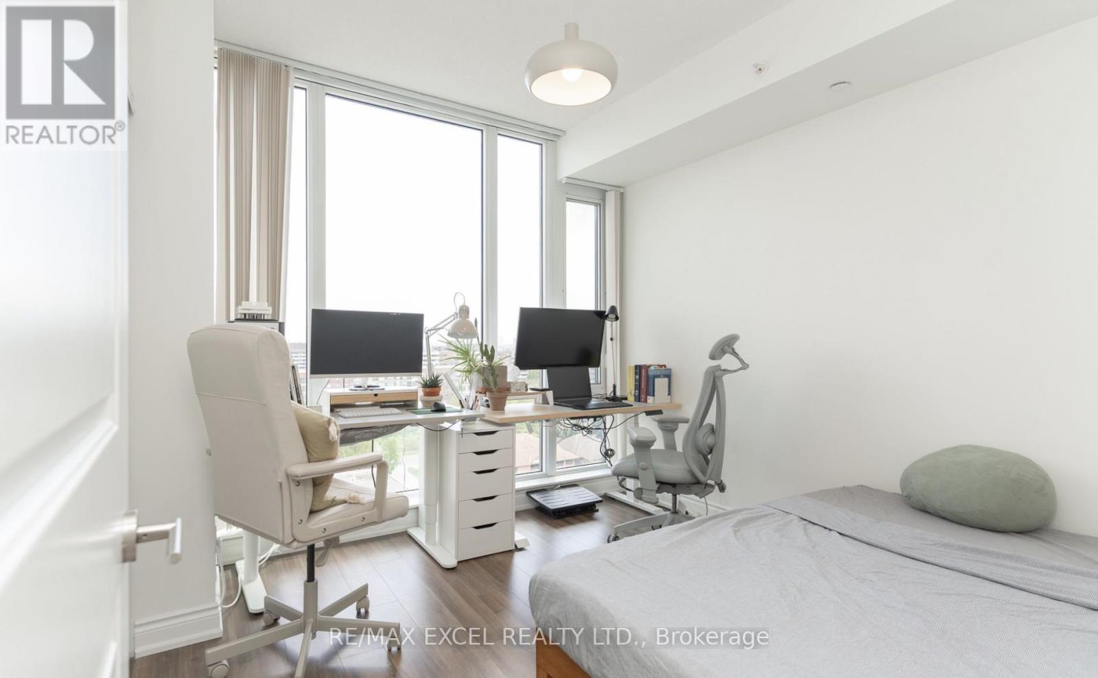 1106 - 9618 Yonge Street, Richmond Hill, Ontario  L4C 0X5 - Photo 7 - N12599114