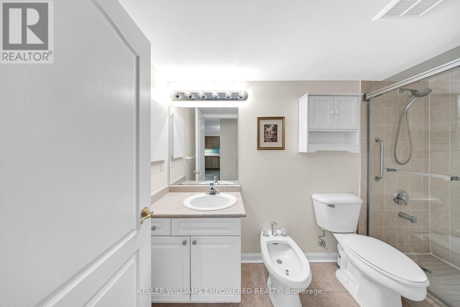 202 - 2500 Rutherford Road, Vaughan, Ontario L4K 5N7 - Photo 18 - N12599122